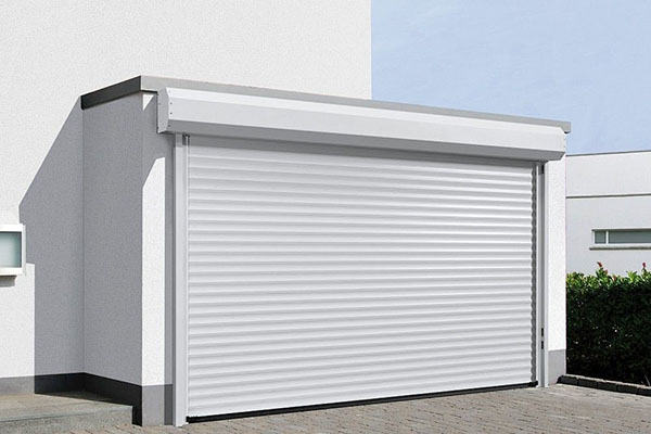 Intelligenti, comode e poco ingombranti, le tende a rullo sono adatte alla vita moderna